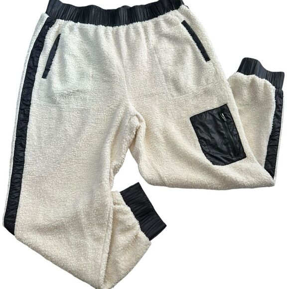 LIKE NEW Fabletics Cream Alaska Sherpa Fleece Faux Vegan Leather Look Jogger XXL - Picture 5 of 10